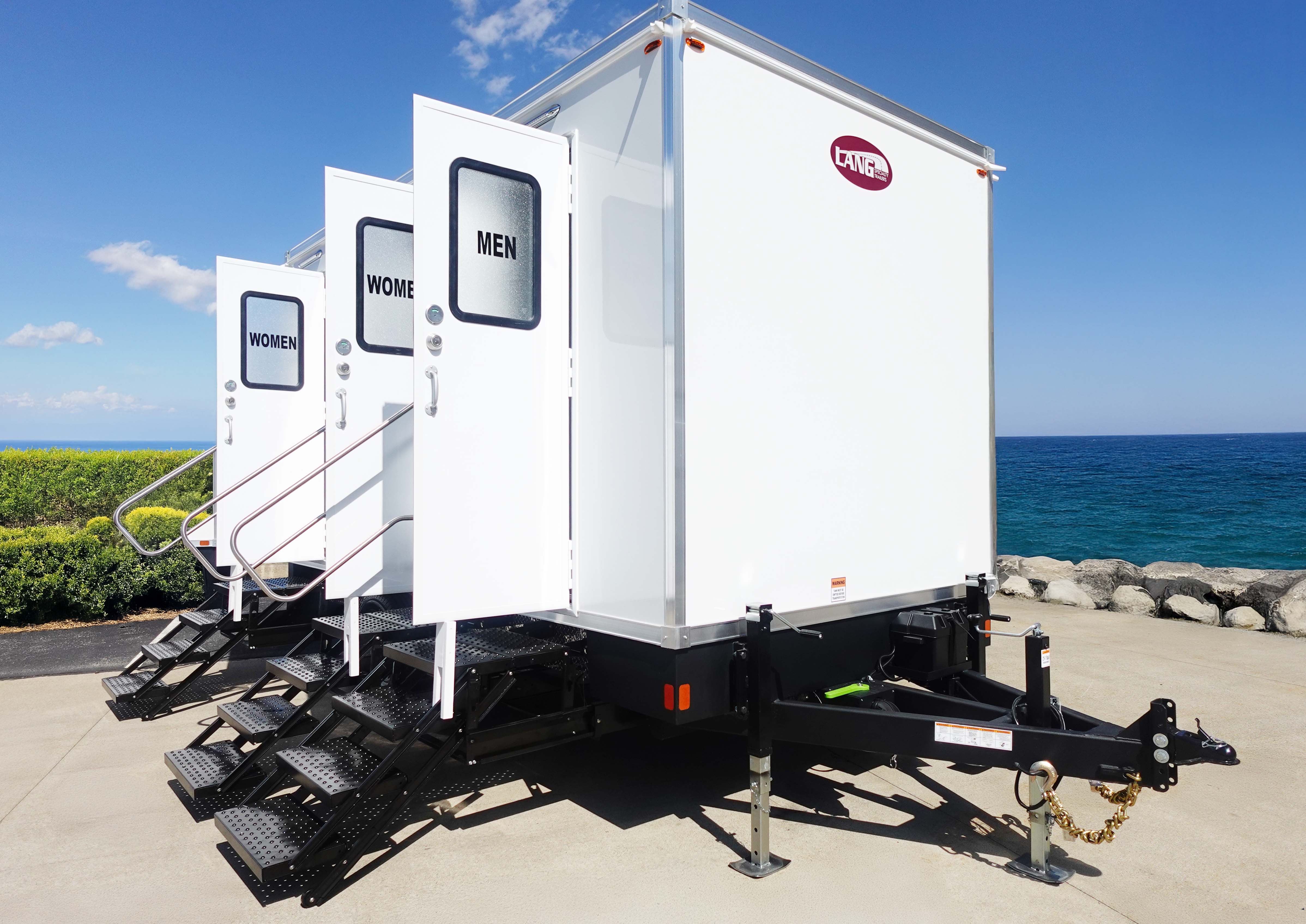 LuxLoo luxury restroom trailer