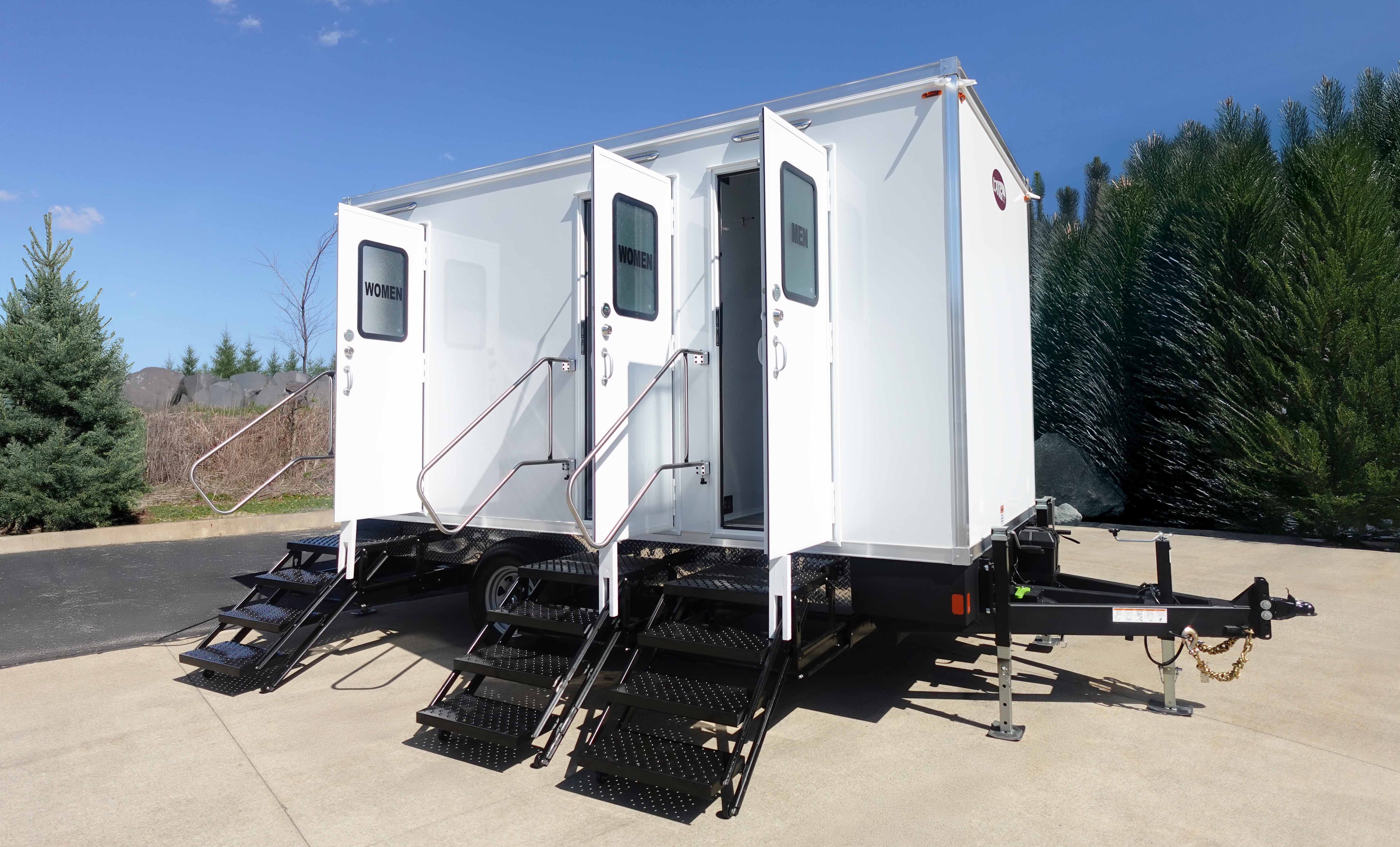 LuxLoo luxury restroom trailer